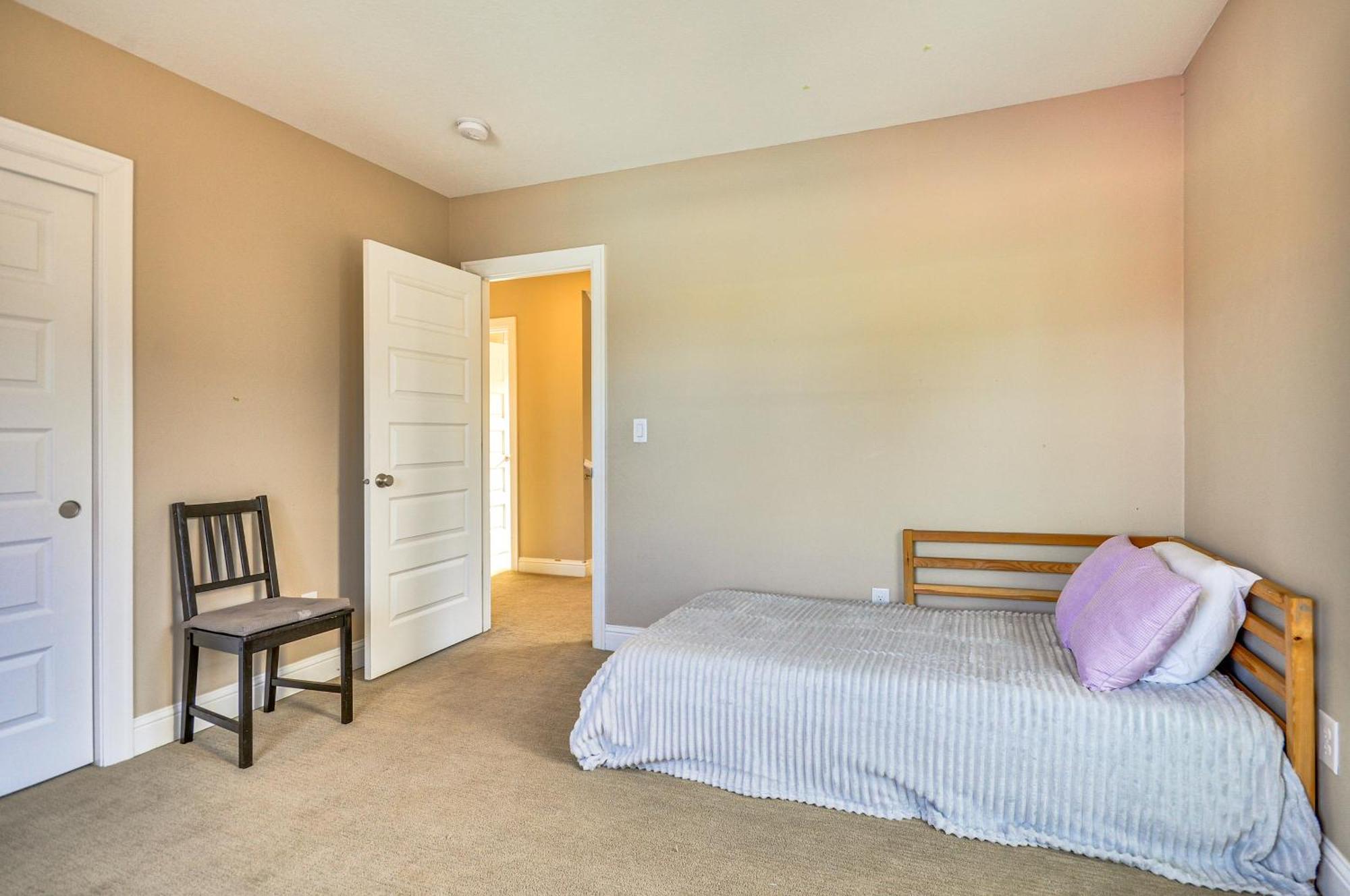 Alberta Arts District With Private Hot Tub! Holiday home